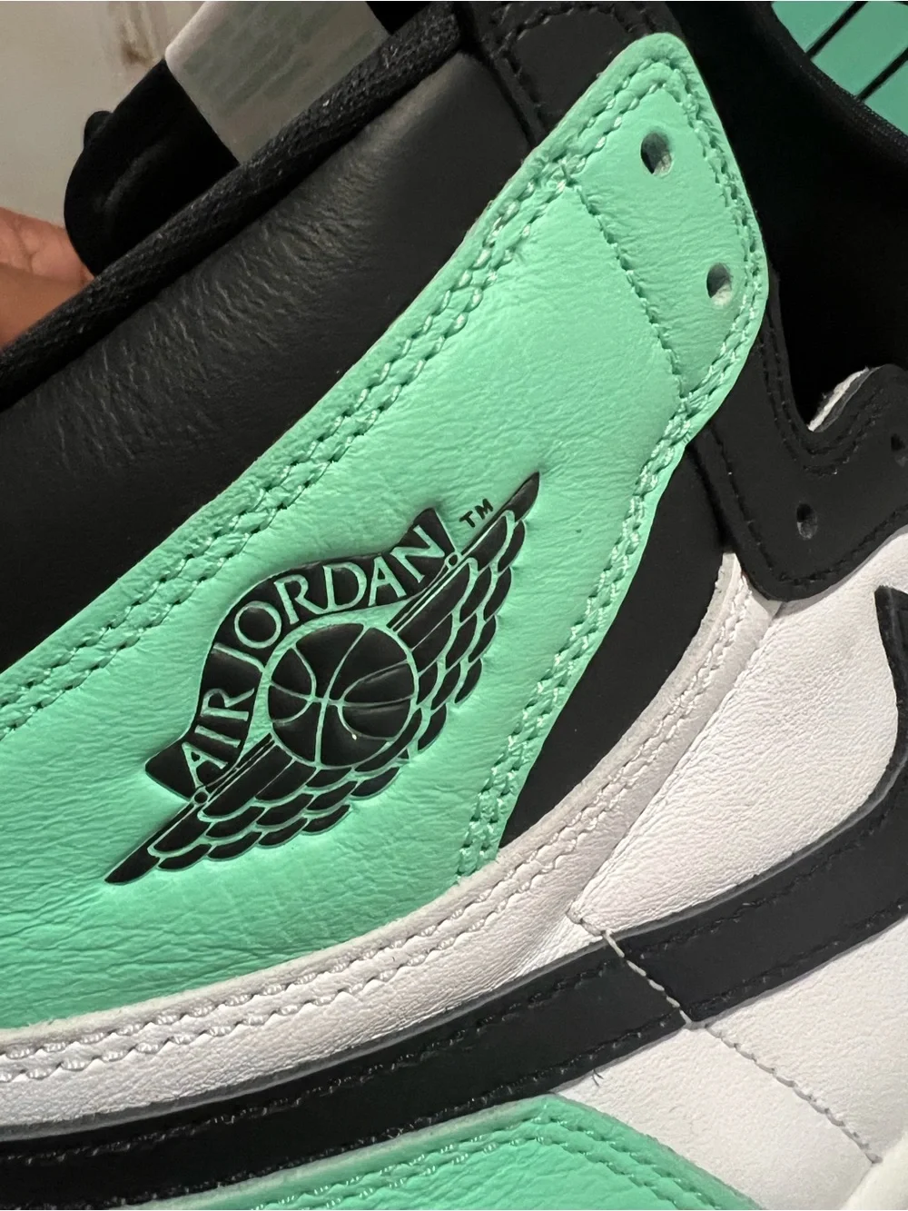 Nike Air Jordan 1 RETRO HIGH OG Green/Black/White SZ 11